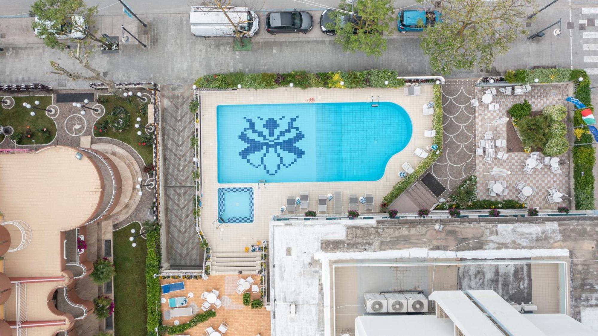 Hotel Capitol Gatteo a Mare Exterior foto